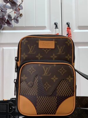 LV Amazone