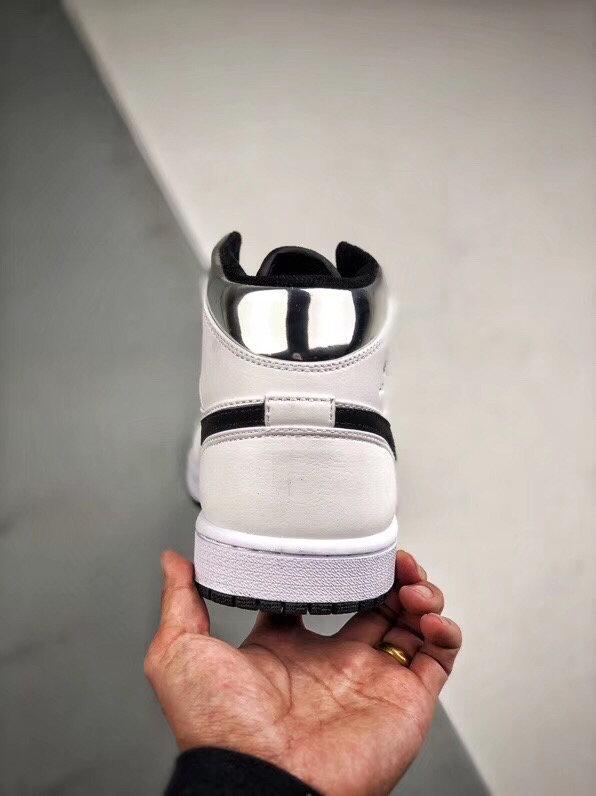 Tenis Air Jordan Mid