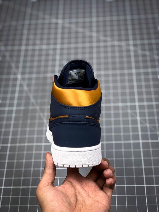 Tenis Air Jordan Mid