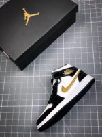 Tenis Air Jordan Mid