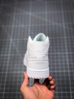 Tenis Air Jordan Mid