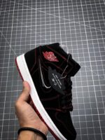 Tenis Air Jordan Mid