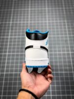 Tenis Air Jordan Mid