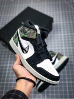 Tenis Air Jordan Mid
