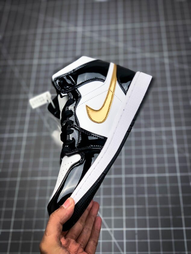 Tenis Air Jordan Mid