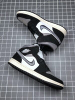 Tenis Air Jordan Mid