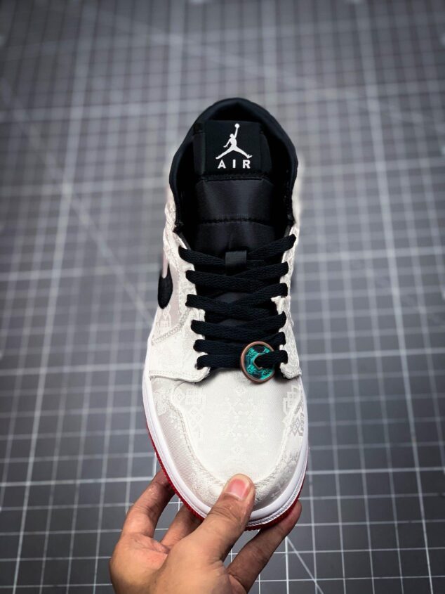 Tenis Air Jordan Mid