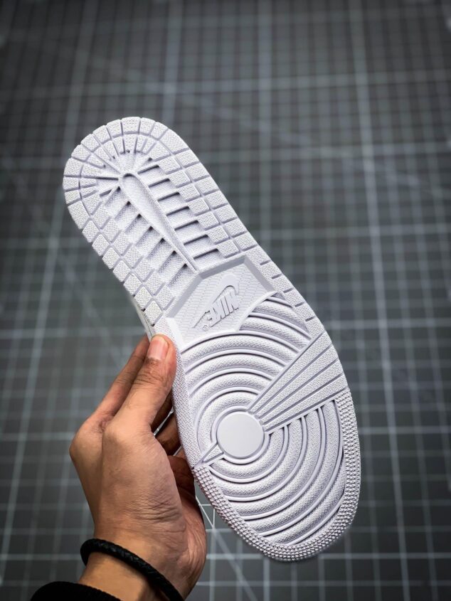 Tenis Air Jordan Mid