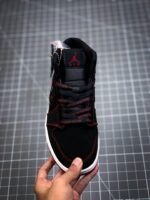 Tenis Air Jordan Mid