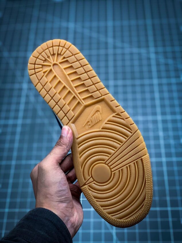 Tenis Air Jordan Mid