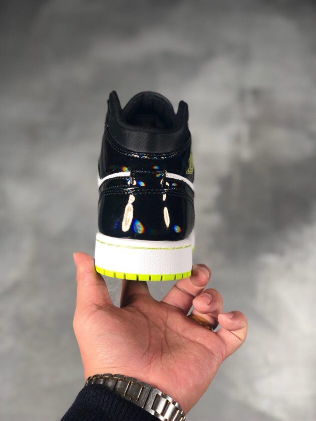 Tenis Air Jordan Mid