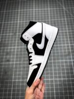 Tenis Air Jordan Mid