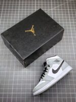 Tenis Air Jordan Mid