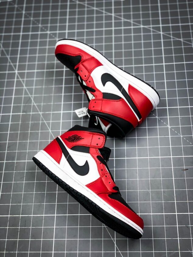 Tenis Air Jordan Mid
