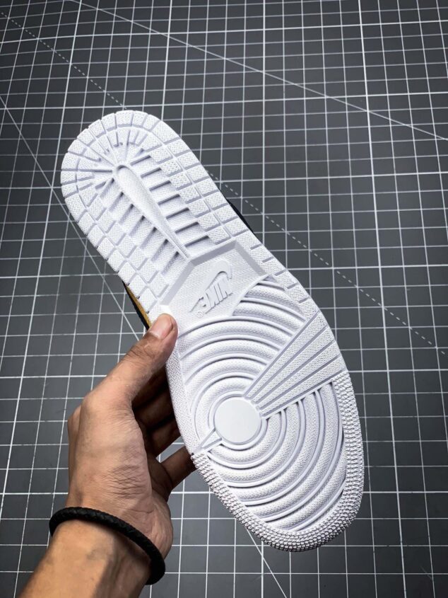 Tenis Air Jordan Mid