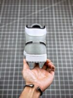 Tenis Air Jordan Mid