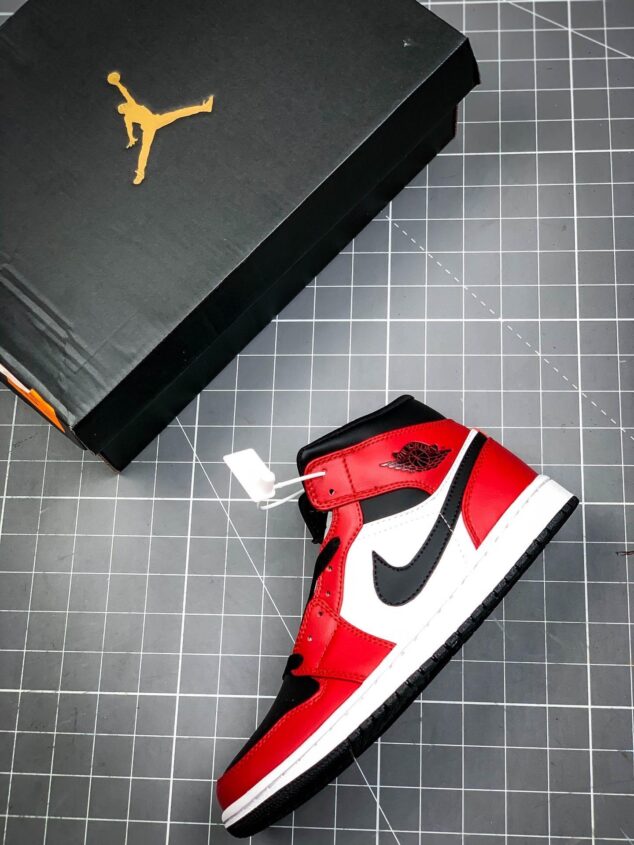 Tenis Air Jordan Mid