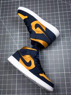 Tenis Air Jordan Mid