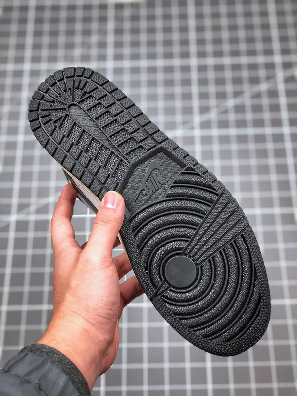 Tenis Air Jordan Mid