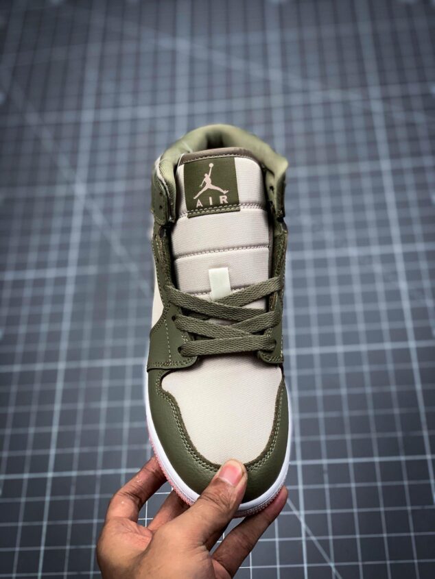 Tenis Air Jordan Mid