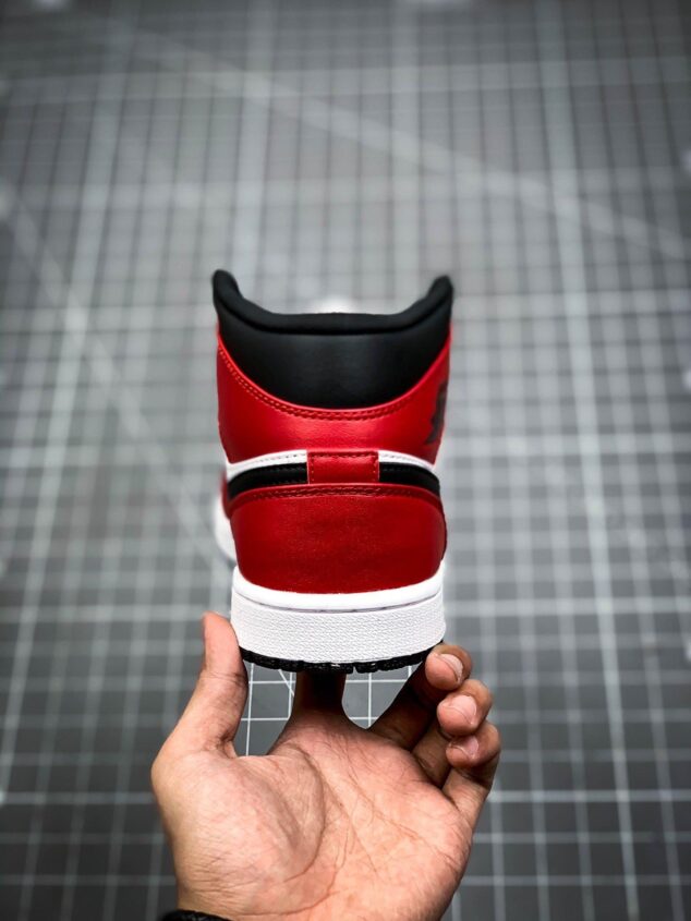 Tenis Air Jordan Mid