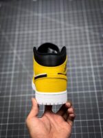 Tenis Air Jordan Mid