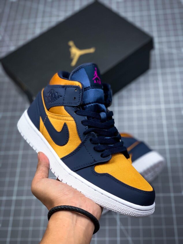Tenis Air Jordan Mid