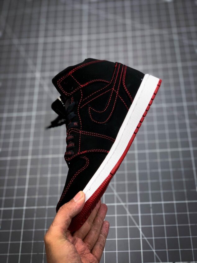 Tenis Air Jordan Mid