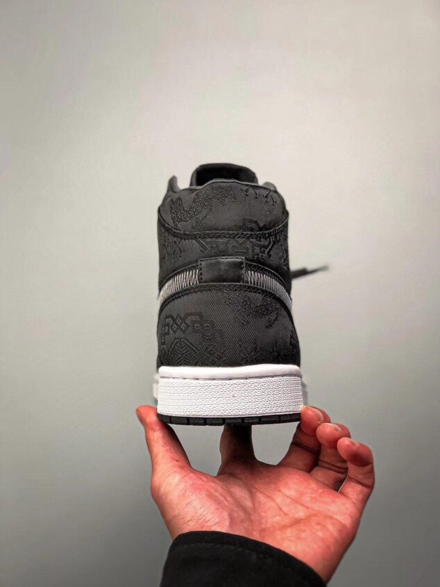 Tenis Air Jordan Mid