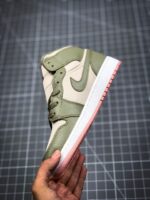 Tenis Air Jordan Mid
