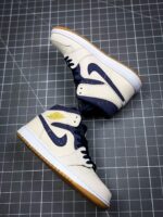 Tenis Air Jordan Mid