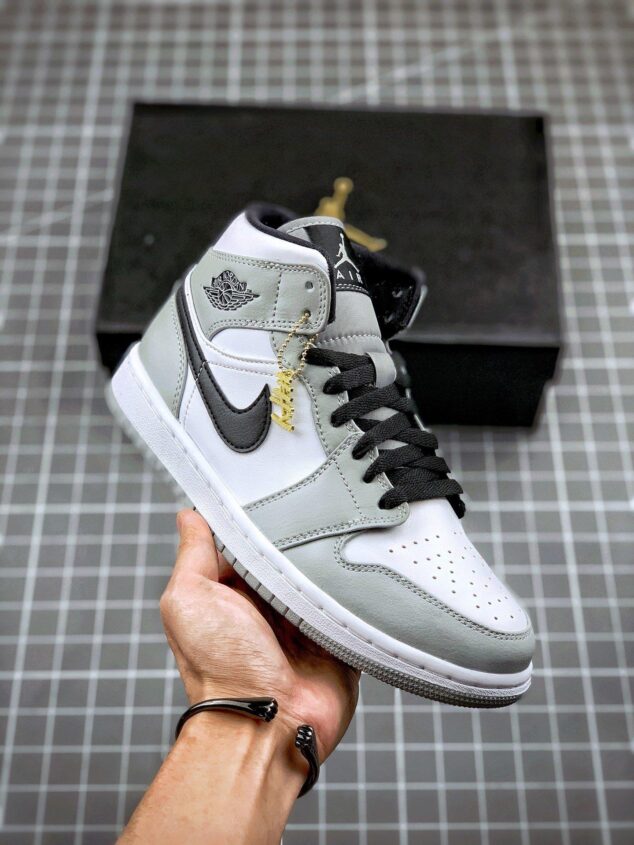 Tenis Air Jordan Mid