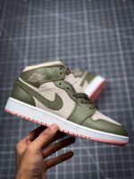 Tenis Air Jordan Mid