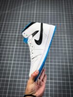 Tenis Air Jordan Mid