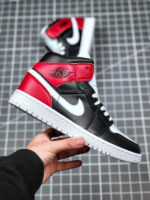 Tenis Air Jordan Mid